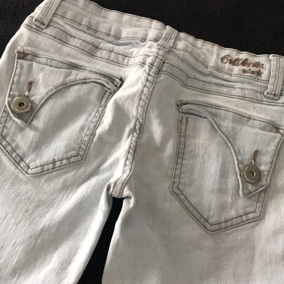 Bubblegum Light Wash Flare Jean - Picture 4 of 7